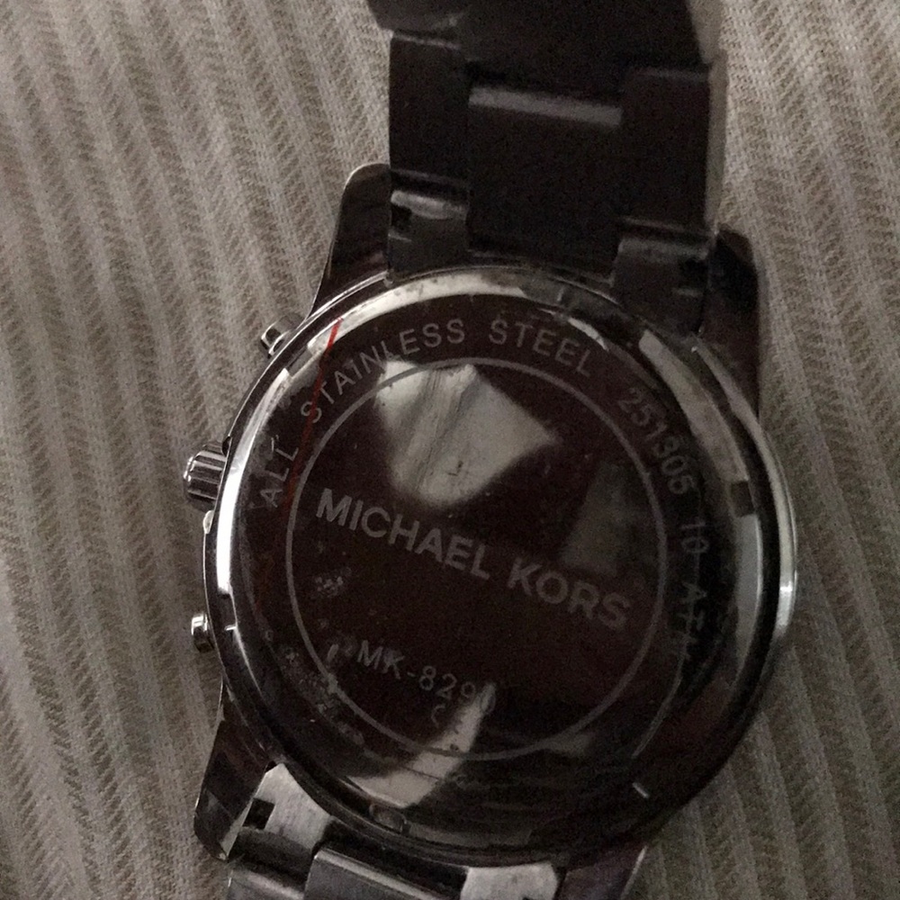 Watch - Picture 3 of 3